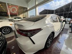 تۆیۆتا کامری